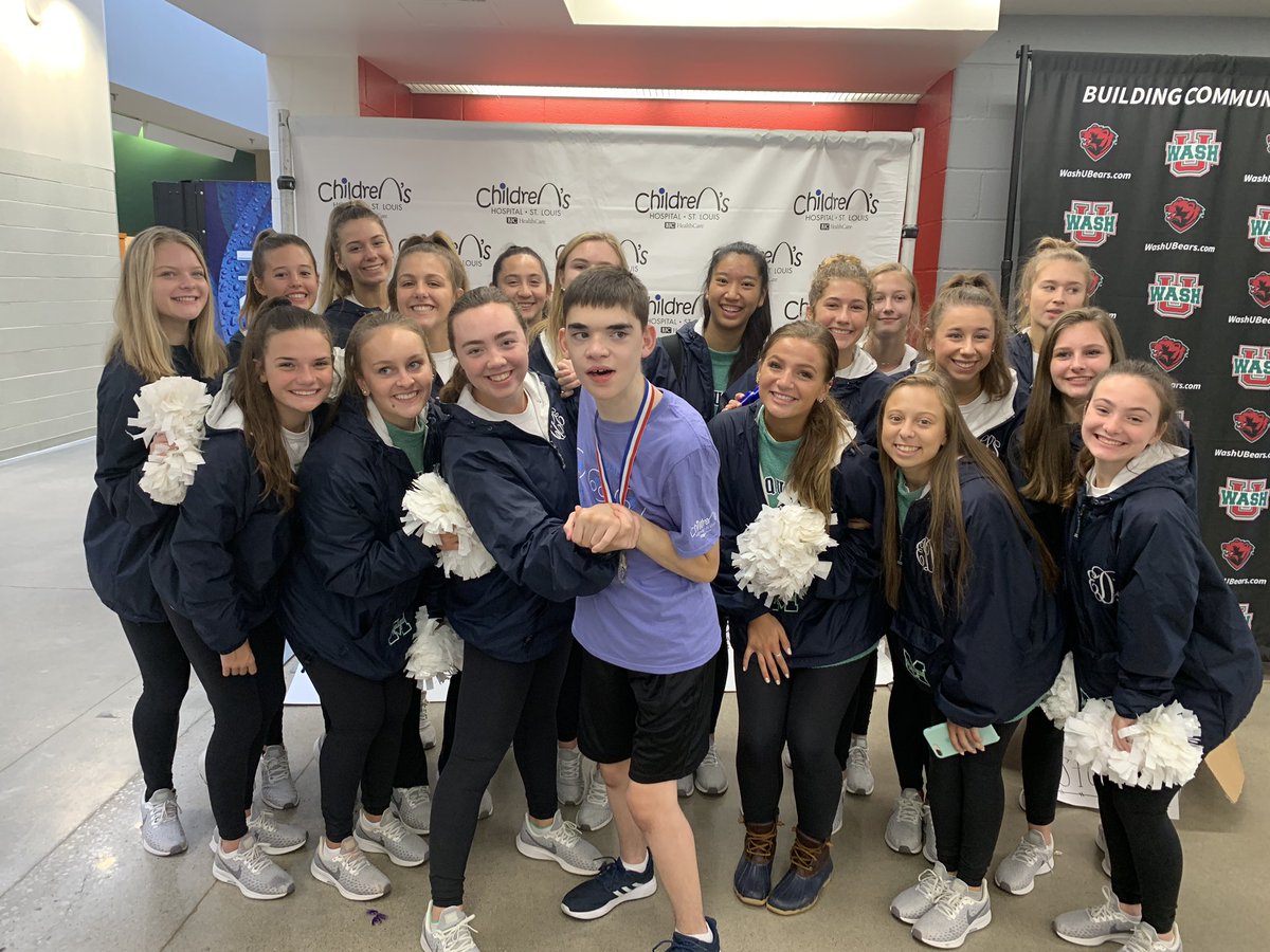 mystiquedance's tweet photo. Always love cheering on the athletes at the TriMyBest Triathalon!! A rewarding day for our girls 💙💚 https://t.co/8AycXIxVL2