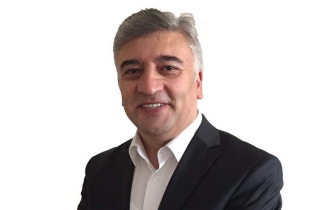 paramedya's tweet photo. Personeline tuzak kuran bankalar
Eskiden işten çıkarıldığınızın üst amiriniz tarafından tebliğ edilmesi ile olurdu. Şimdi ise sizi ayaklarına çağırıp, söyleme gibi soytarılıklar türedi. 
EROL TAŞDELEN YAZIYOR:
https://t.co/37PC70gDyv https://t.co/m88Pig5OLD
