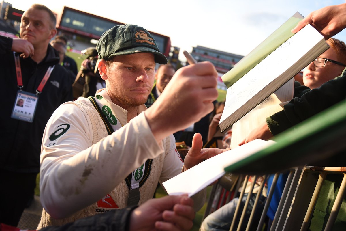 cricketcomau's tweet photo. An autograph per run scored #Ashes https://t.co/muNFCTzrQ4