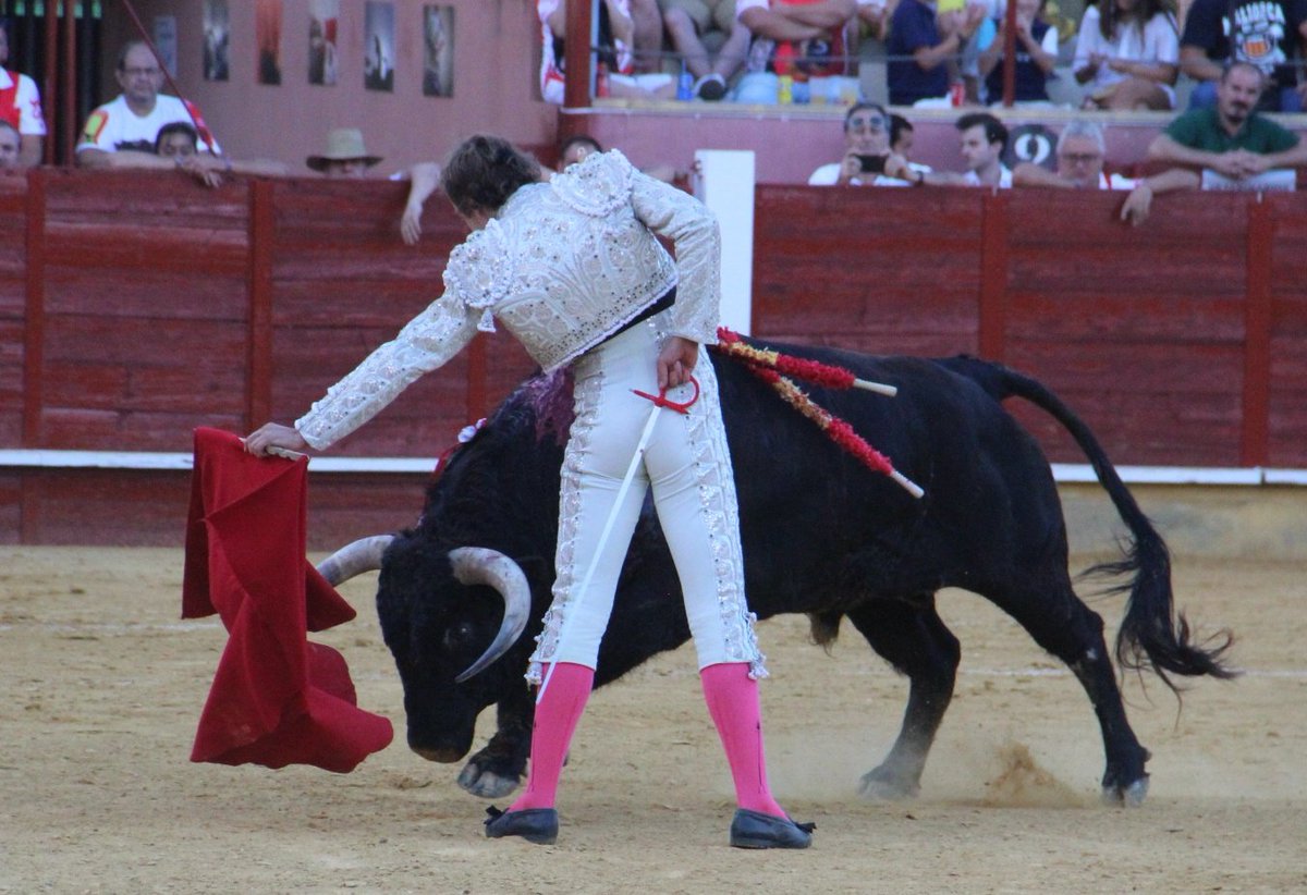 cultorocom's tweet photo. FINAL PARLA- El toreo, una fiesta sin igual en la vuelta de las corridas a la ciudad 
 https://t.co/j1sd22CSC7 https://t.co/hRks5LFtLn