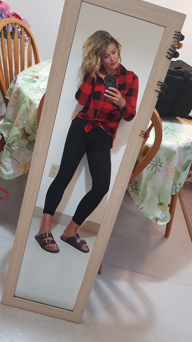 HeyItsMeMissJT's tweet photo. Iโm a little bit of a badass with a hell of a lot of sass! #AutumnAttire #LookGoodFeelGood #SeptemberSundays #ThisIsMeMissJT ๐๐โ๏ธ๐งก https://t.co/AwXPLH3tDh