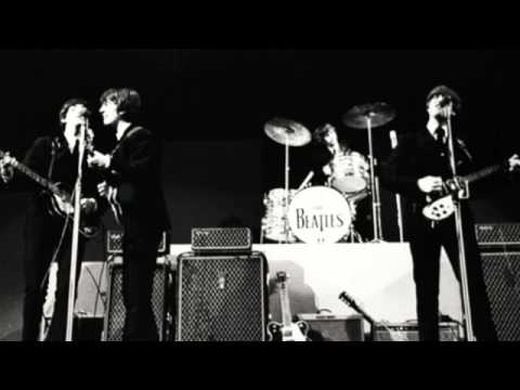 beatlearchive's tweet photo. The Beatles performing at the Montreal forum in Canada , 8th Of September,1964 https://t.co/cU61iiC0tV