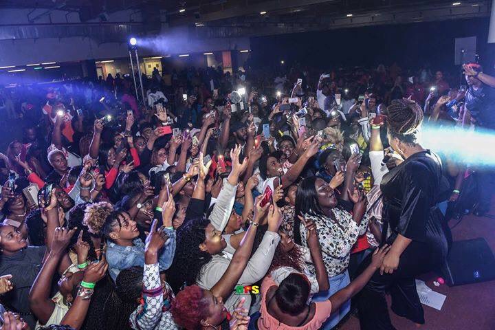 MKGroupe's tweet photo. Retour en images sur le concert live de la chanteuse ivoirienne Josey hier au Palais des Congrès de Montreuil en France 🇫🇷 
👏

#VersUneAutreDimensionMusicale https://t.co/sTFYMg4ElE