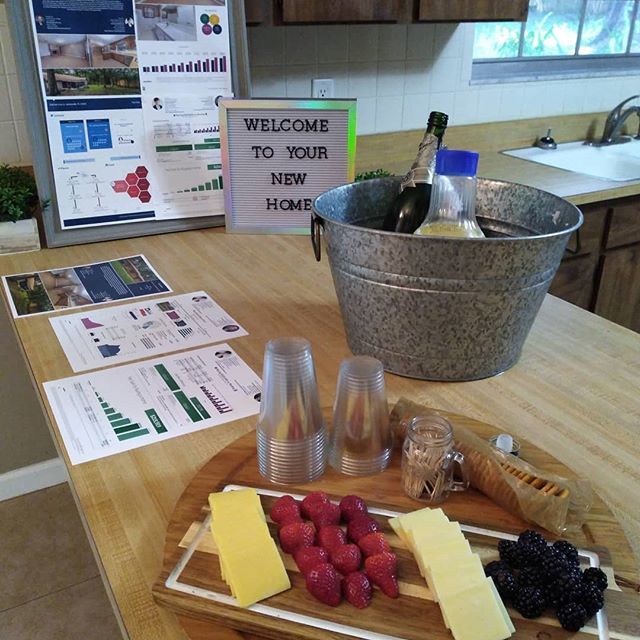 bonsal_fl's tweet photo. Come join the amazing @taramacerealtor and myself as we show of this spacious Forest Ridge home until 4pm today!

2039 NW 21st Ln
Gainesville, FL 32605

#amerifirst  #rabellrealtygroup https://t.co/V7rj9UD4gZ
