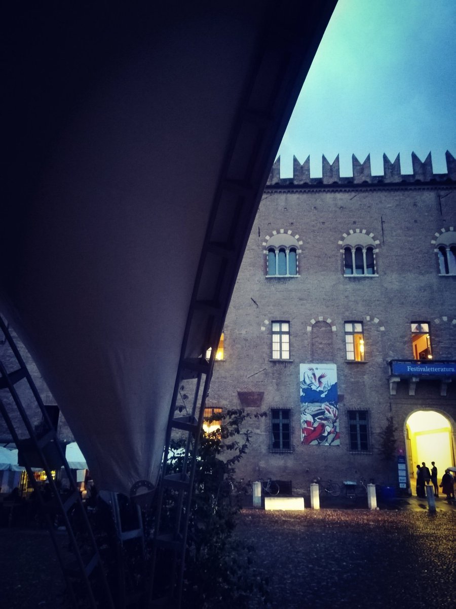 seastar1414's tweet photo. A presto 💙
#FestLet19 https://t.co/XeTPeTBKBz