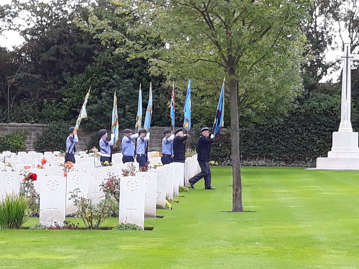 ElizbethjmSmith's tweet image. Honoured to be @RAFAssociation commemoration @CWGC #Stonefall today. #LestWeForget