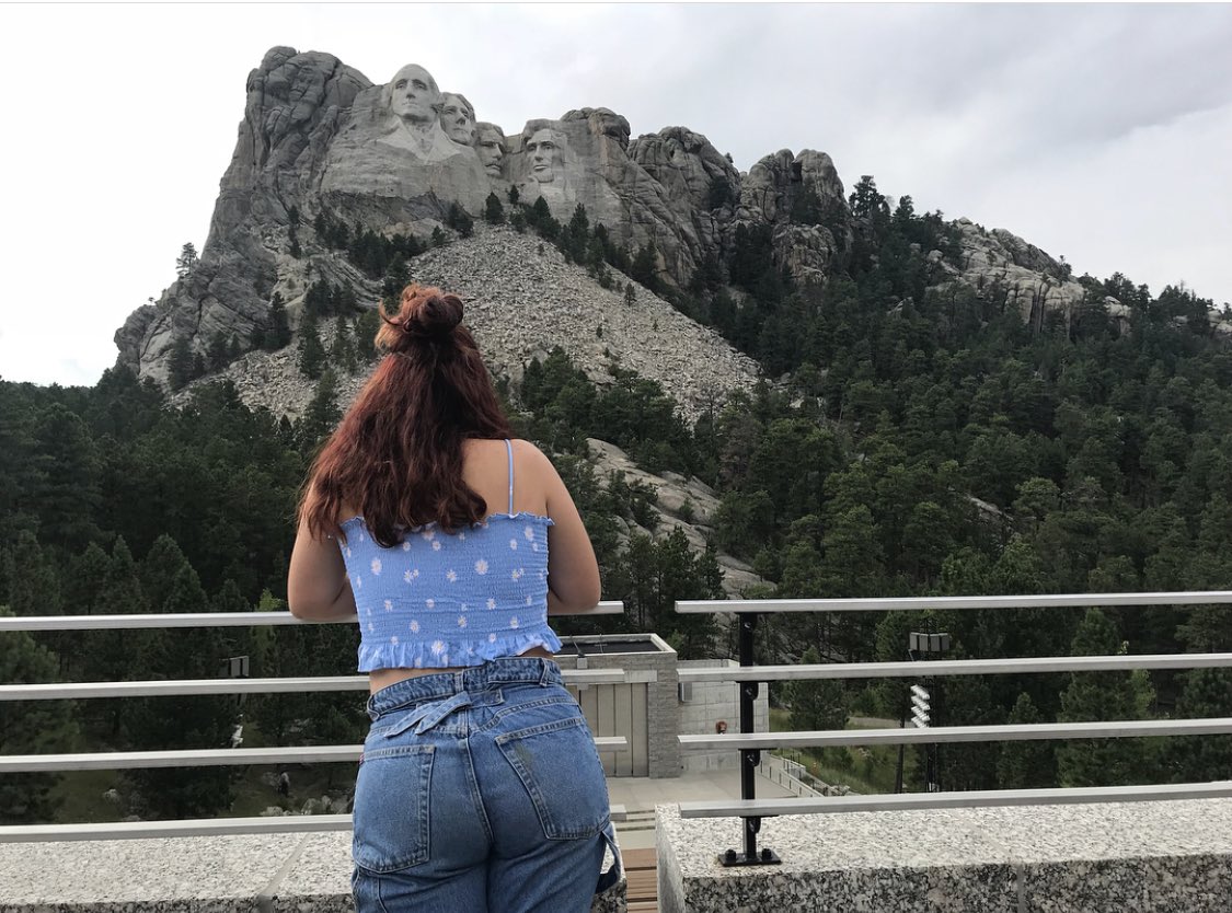 anglax7's tweet photo. in 1 year ive seen mount rushmore, the badlands, the grand canyon, the petrified forest, niagara falls, the garden of the gods, the arch, east high, the darling harbour, the sydney opera house, the great ocean road, the 12 apostles, and the great barrier reef. what an experience. https://t.co/ed7jhdT8Jm