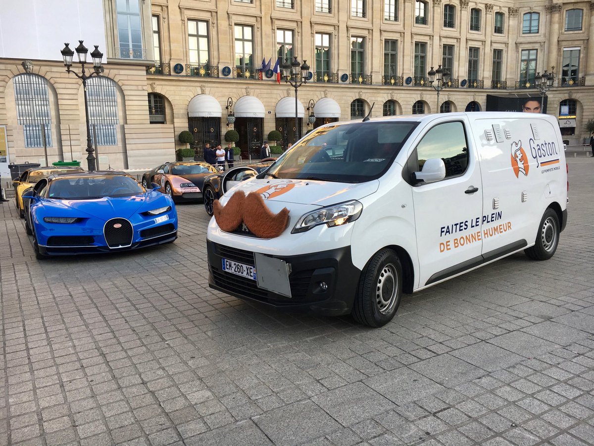 Merci #DrivingEvolution d'avoir fait confiance à #Gaston pour effectuer le plein d'#énergie des magnifiques #Bugatti lors de l'étape du #BuggatiTour2019 à #Paris ! 
#refueling #servicepremium #supercars