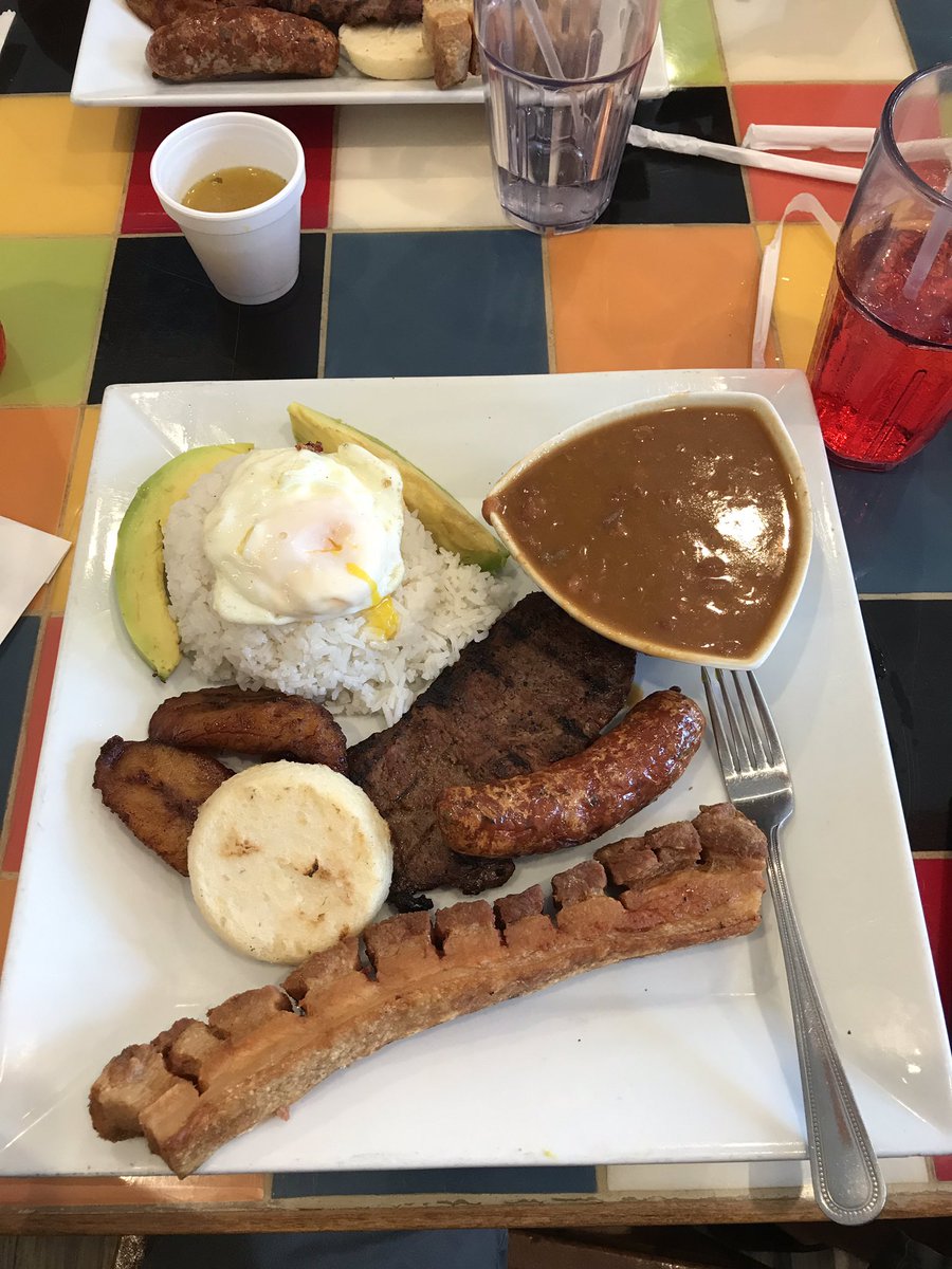 Sunday Brunch with FamilyTalks 🇨🇴😍 #BandejaPaisa