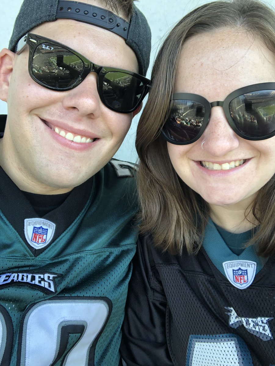 andi_con's tweet image. Go birds 🦅🏈