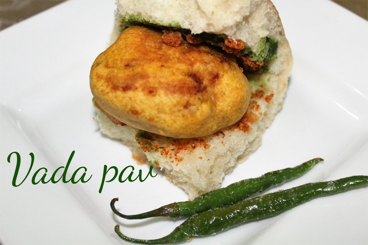 s_alfe's tweet photo. Vada pav Mumbai vada pav 
https://t.co/ohr2Q4xFz6

Please like, share and subscribe my youtube channel

#foodlover #Foodies #Mumbai #vadapav #deliciousfood @YouTube @s_alfe https://t.co/sWBrhM3XND
