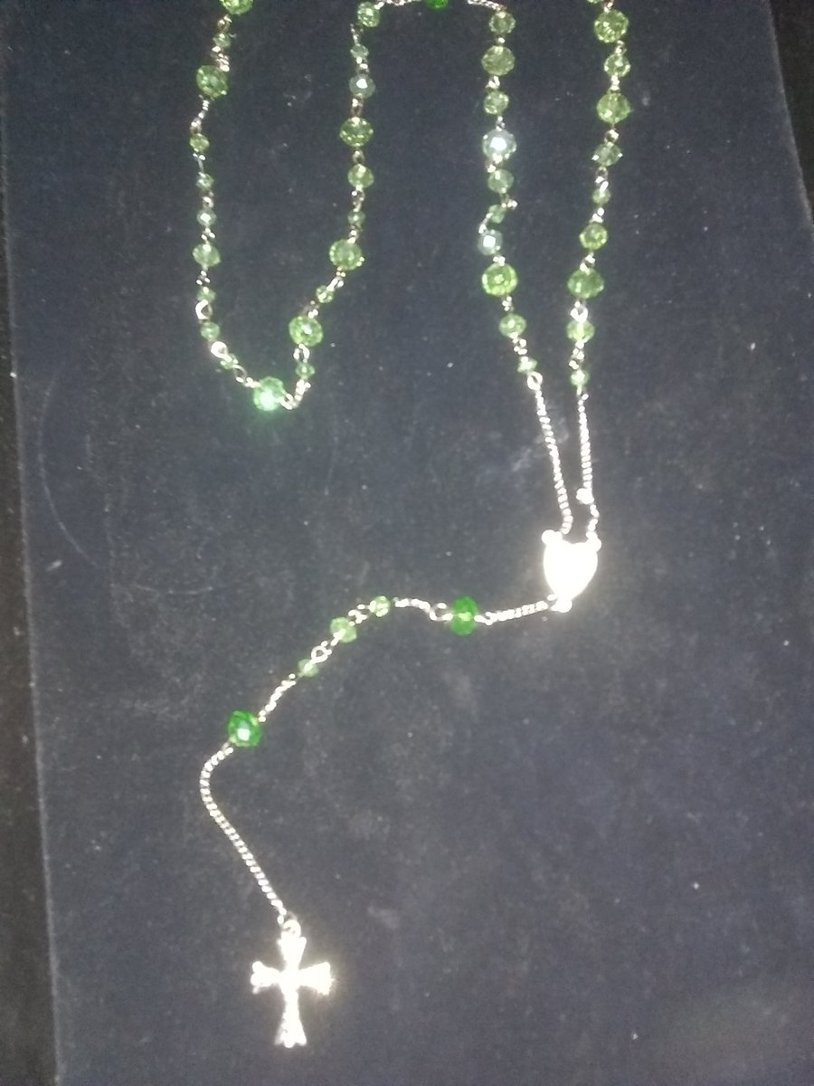 505gin505's tweet photo. ***a green rosary*** https://t.co/HiKqWz9IkU