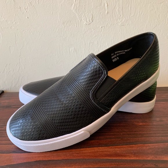 lexvannucci's tweet photo. So good I had to share! Check out all the items I'm loving on @Poshmarkapp from @nolin_brandon #poshmark #fashion #style #shopmycloset #restricted #astr #americaneagleoutfitters: https://t.co/T0FLFXGVEf https://t.co/IWikYcqCeA