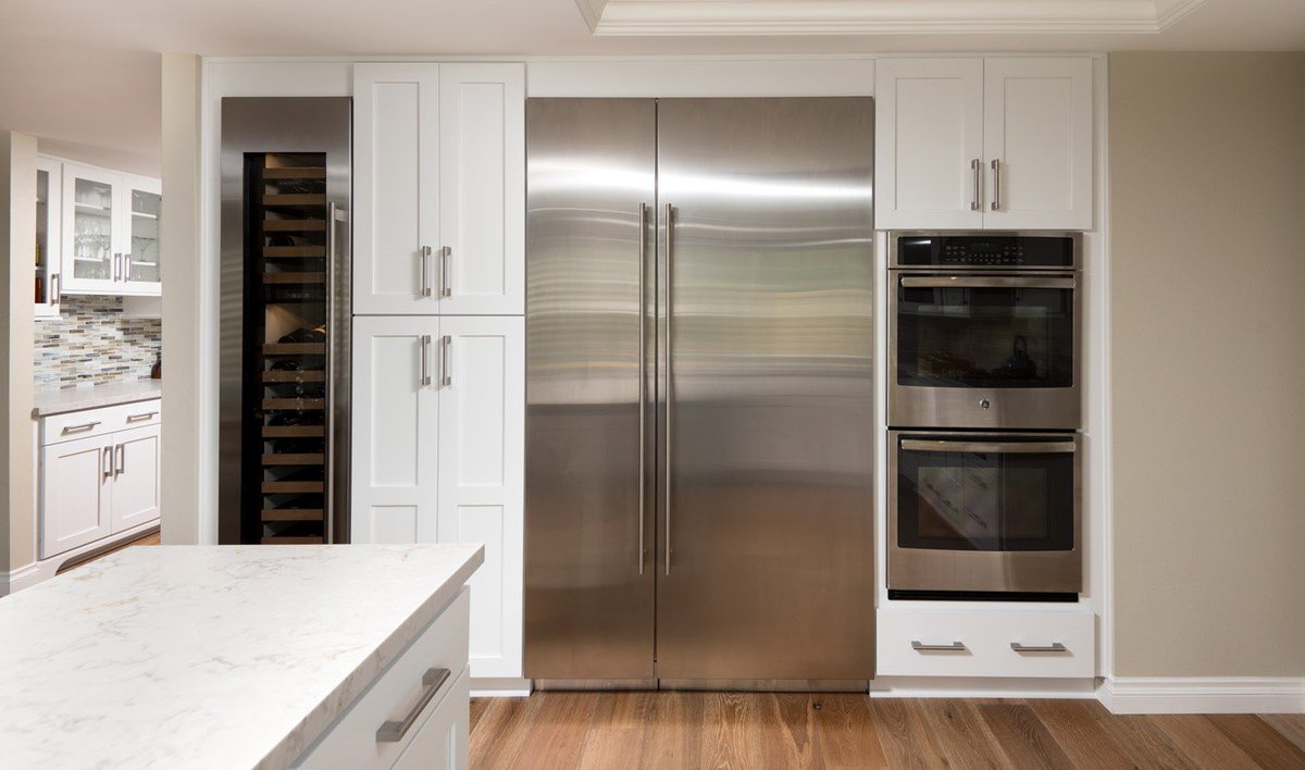 With a stainless fridge capable of holding enough 🍊's for the little league team plus a week's worth of groceries, two ovens, and a 🍷 fridge, this kitchen is ready for life!

#RemodelWorks #SanDiegoRealEstate #LoveWhereYouLive #InteriorDesign #HomeImprovement #KitchenInspo