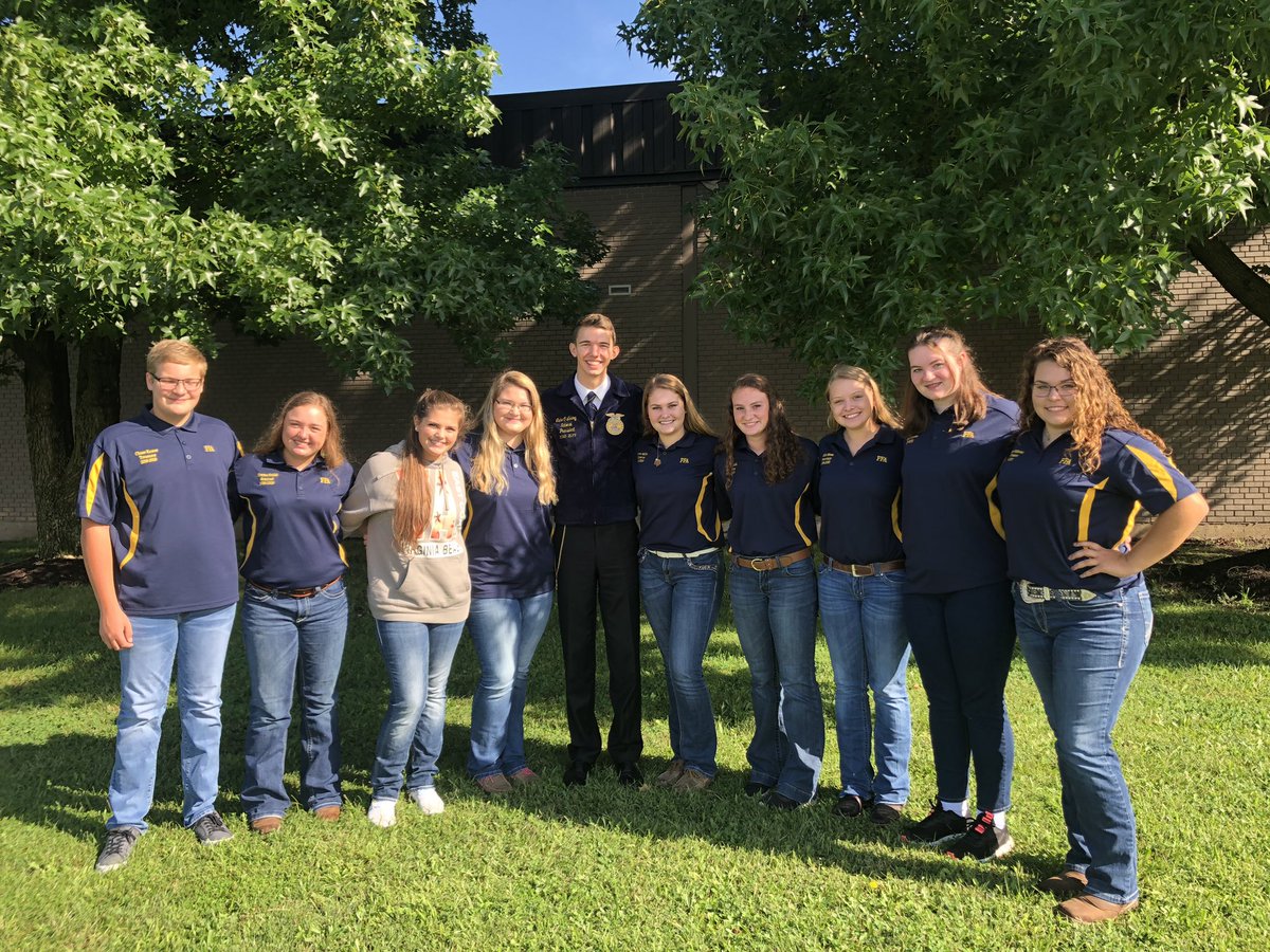 moberlyffa's tweet photo. Luke O’Leary our National FFA President shared his knowledge about making our own brand. There were many fun activities that encouraged our members to get involved in conversation, and help us gain knowledge on making our brand the best it can be, using our passion and purpose! https://t.co/SoOIuBe0VO
