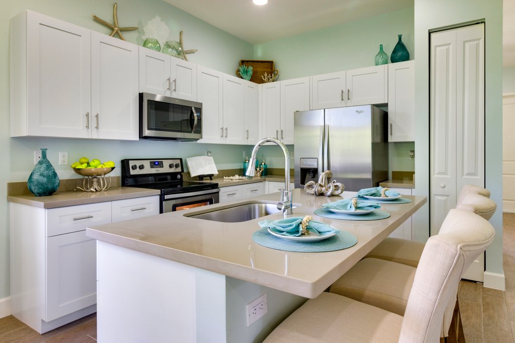 Lets talk about having a #TacoTuesday in this kitchen!!🌮 #yesplease

#13thFloorHomes #SouthFlorida #NewHomes #SingleFamilyHomes