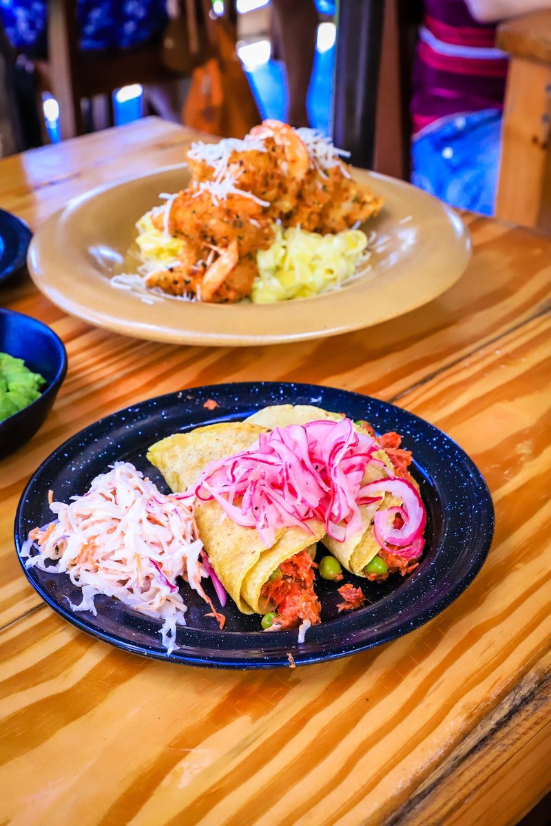 ElMerkaditoMX's tweet photo. En nuestro menú tenemos todo para conquistar hasta al más exigente. 🤤

#ElMerkadito #PuertoMorelos #seafood #camaron #foodlover #summer #instafood  #foodies #mariscos #camarones #sol #fish #drink #beer #comida #ceviche #mariscos #marisco https://t.co/TdDZxzipPZ