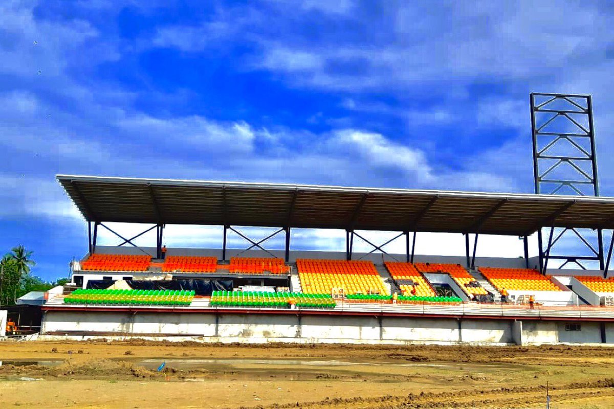 Avances del Estadio Glorias Baruenses en Puerto Armuelles. Del 1 al 10 como esperas que quede el estadio?🇵🇦⚡️⚾️