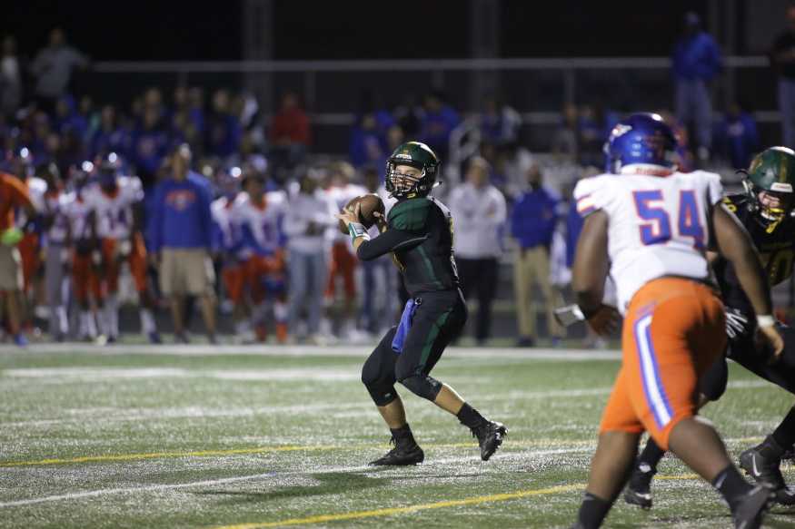 Dylan Buckner (<a href="/dbuckner_07/">Dylan Buckner</a>) is getting ready to take another step under center for the <a href="/glenbrooknorth/">Glenbrook North HS</a> football team as the <a href="/GBN_Football/">Glenbrook North Football</a> junior is ready to help the Spartans adjust to the CSL South. <a href="/BoosterGbn/">GBN Booster Club</a> <a href="/MattPurdyOLC/">Matt Purdy</a> 

bit.ly/30ELa69