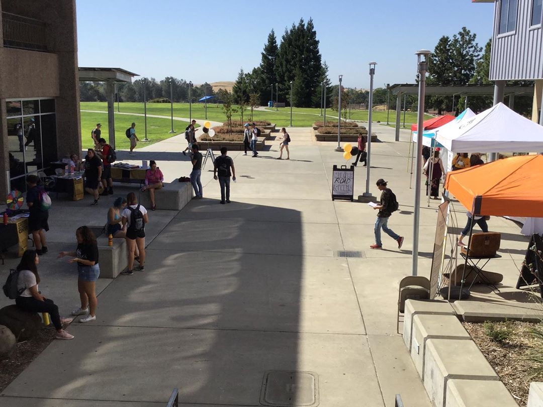 explorebutteca's tweet photo. Welcome back, Roadrunners! 

Here’s to the second day of school being even better than the first and to a great semester!

📷@buttecollege, @buttecollege_studentlife (IG) https://t.co/agBmXmofDT