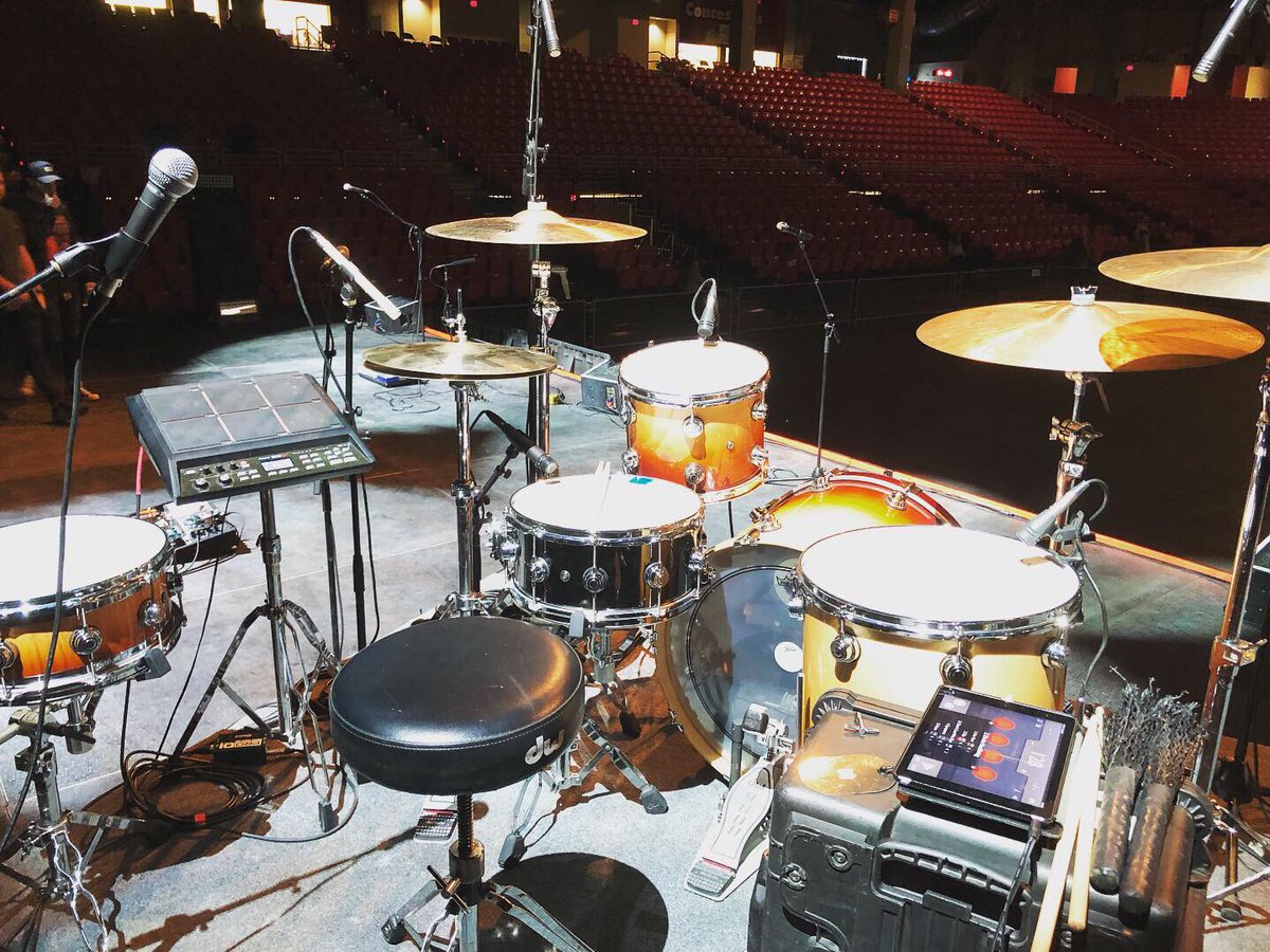 KipAllenDrums's tweet photo. Killer backline from the weekend! #flydatesonflydates @dwdrums @zildjiancompany https://t.co/6p2URDhZs4