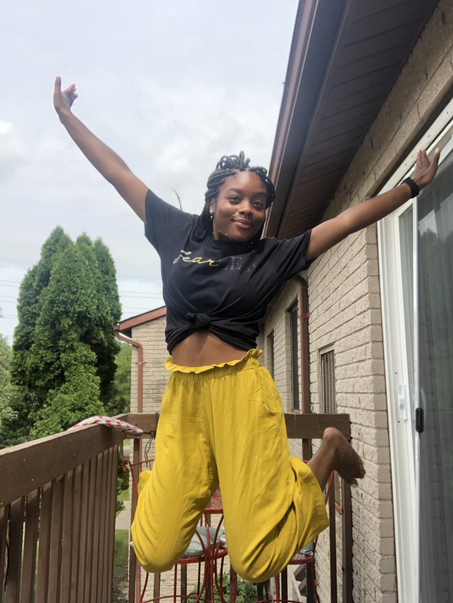 VogueFitsDaily's tweet photo. HEY GUYS!, so I launched my t-shirt business ‘fearLess’. I’m super excited about it. Been working hard, but it’s only the beginning. I want people to know that they are FEARLESS Rt, fav, share, send my next customer could be on your TL. Pre order now!!💕💕 https://t.co/ZFdFkH0lqA https://t.co/7NHTtAGNQm