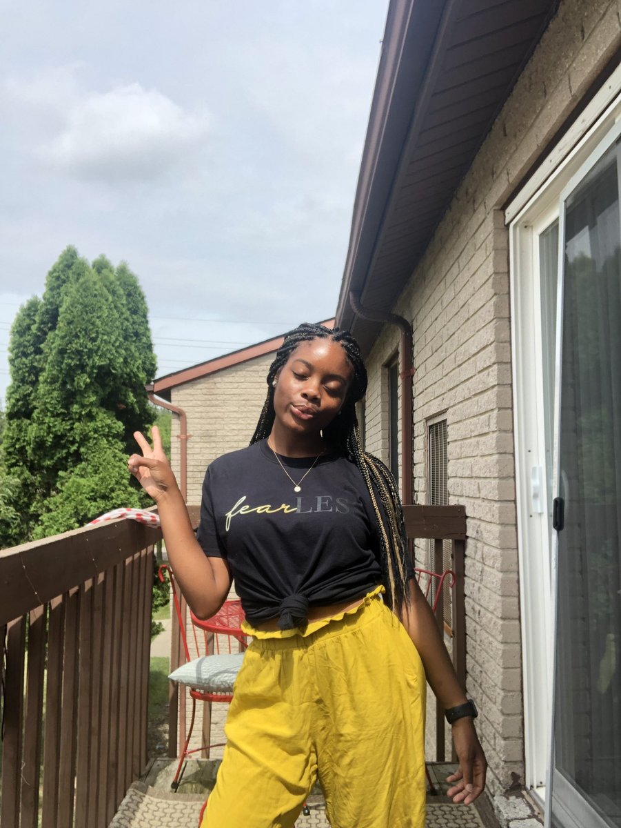 VogueFitsDaily's tweet photo. HEY GUYS!, so I launched my t-shirt business ‘fearLess’. I’m super excited about it. Been working hard, but it’s only the beginning. I want people to know that they are FEARLESS Rt, fav, share, send my next customer could be on your TL. Pre order now!!💕💕 https://t.co/ZFdFkH0lqA https://t.co/7NHTtAGNQm