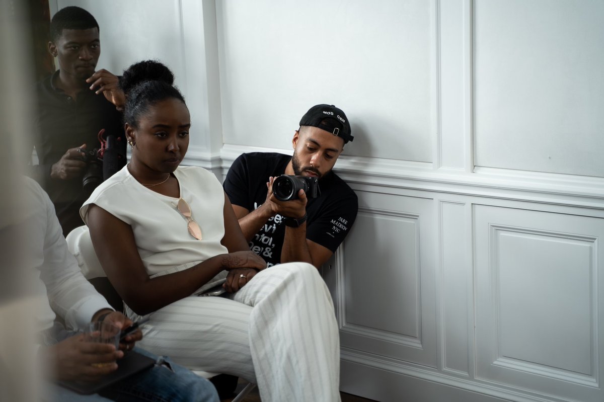AkramBasuni's tweet photo. Whether it’d be in front of the camera or behind it. I’m constantly pushing myself to perfect my craft. The art of story telling is a beautiful, intricate and compelling process. I really do love what I do. I’m grateful.
Shout out to @parkmadisonnyc for the tee 🙏🏽 https://t.co/db8OeldgTa