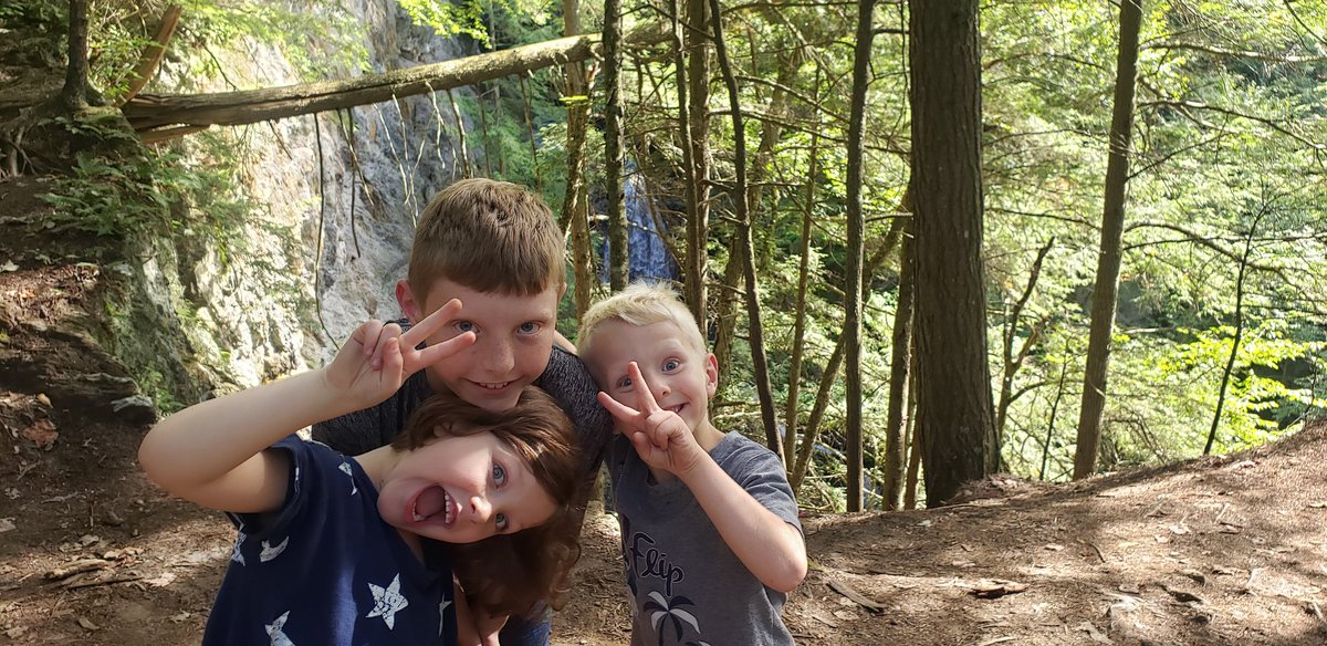alxsmith26's tweet photo. Quick nature hike on the last day before school starts. Most calm they've been all summer.
Now off to campus for @SMCMensLax first meeting of the year tonight.
#vtlivin
#pkfam
#smittyfam https://t.co/GH2uOlCk8j