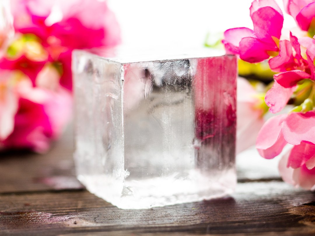 Pure as nature🌺
​#IceModern #Cubes #IceCubes #CocktalIice #Ice #nycbars