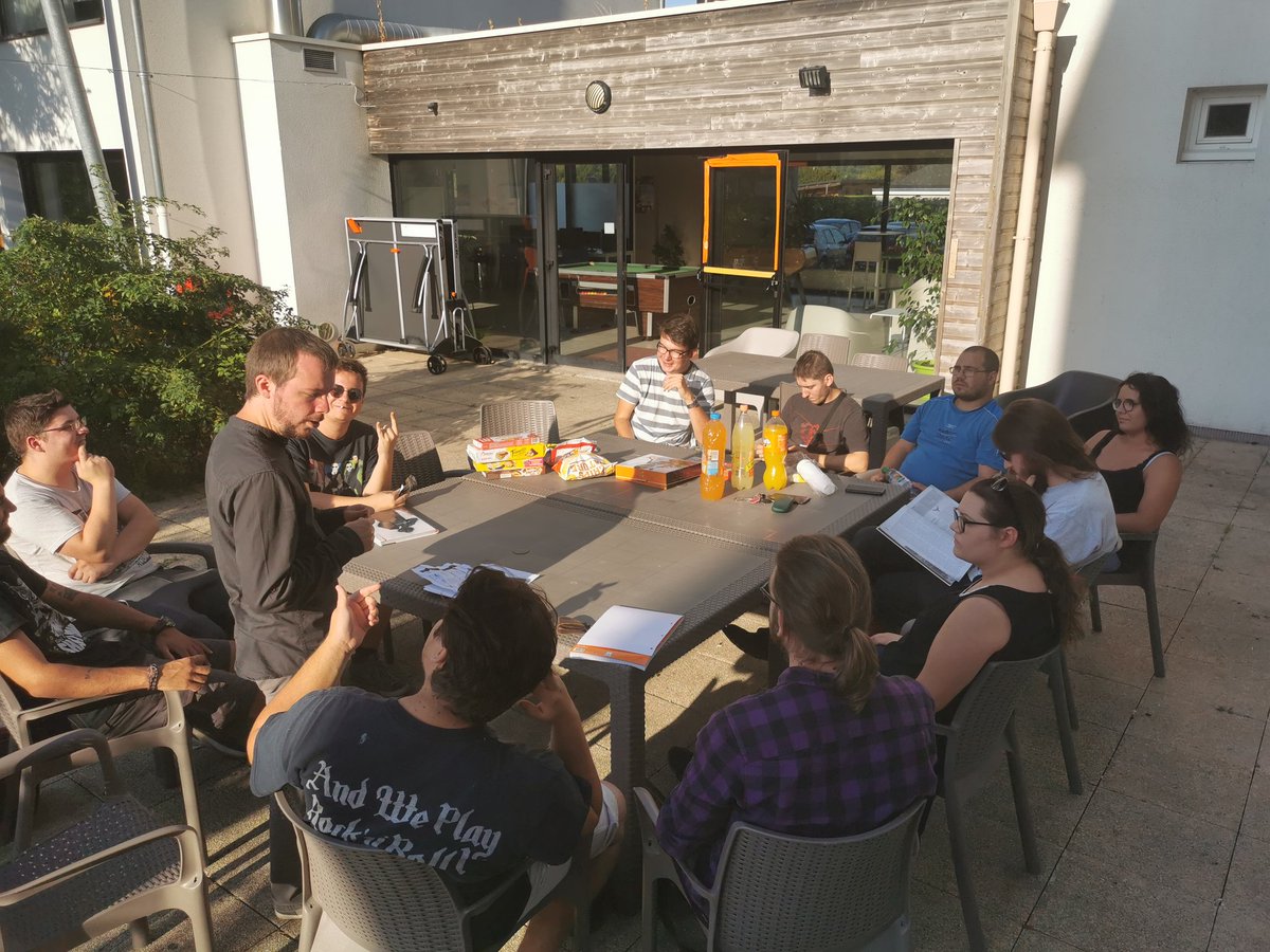 indestaradio's tweet photo. Une nouvelle saison est sur le point d'arriver sur la webradio https://t.co/0o2JNemkdA ! Les réunions s'enchaînent et les équipes travaillent d'arrache pied jusqu'à point d'heure pour proposer du contenu de qualité ! #StayTuned #WebRadio #NouvelleSaison #Amboise https://t.co/H4XPoFZkMe
