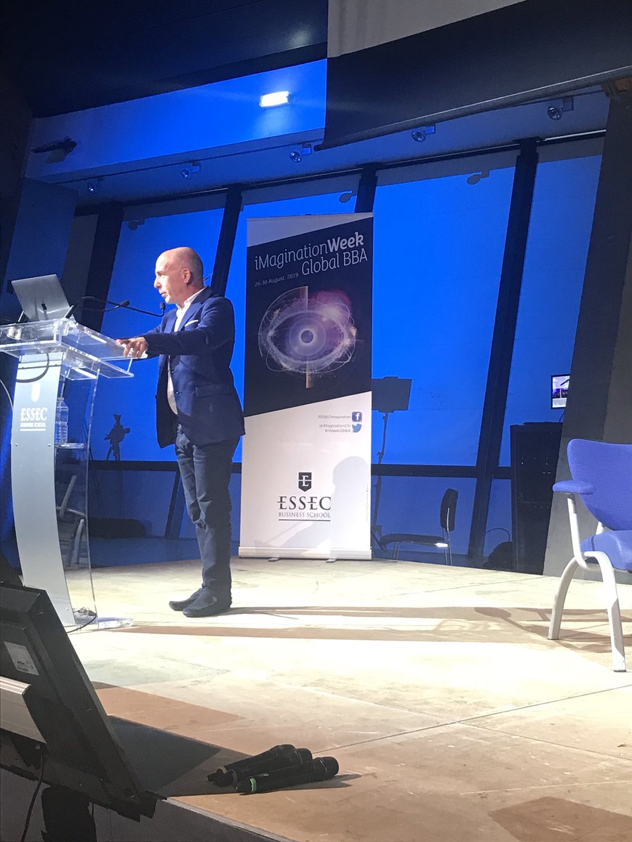 mathfarcy's tweet photo. Incredible human Brain - Pierre-Marie Lledo, neuroscientifique français nous parle de nos capacités créatives en activant notre « attention introspective », celle qui se met en marche quand on se pause... Je le savais ! #iWeek2019 #essec #Mindfulness https://t.co/L2GTjToiWi