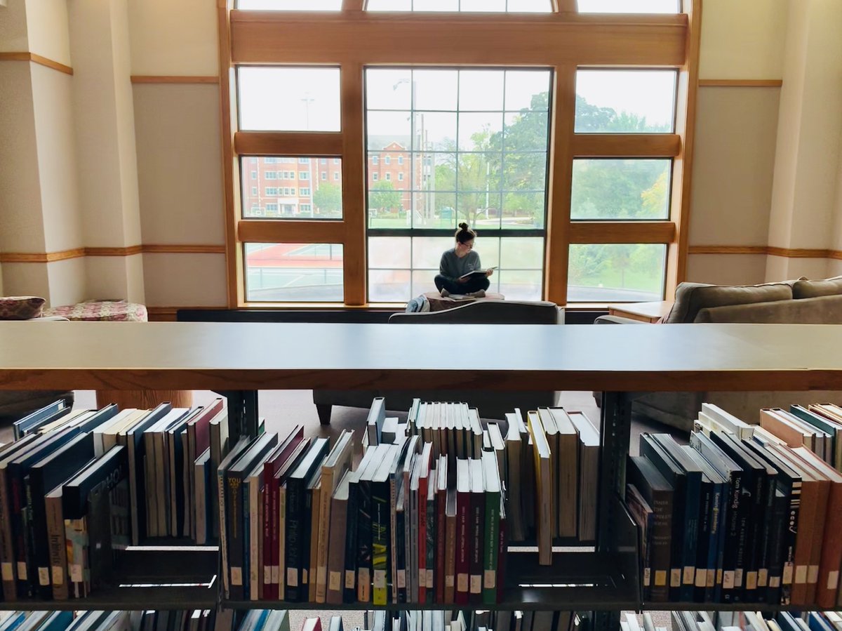 kaymichelledu's tweet photo. Welcome to the hidden heart of Drury, the first stop is F.W. Olin Library. Where in the midst of a Drury student's busy schedule, the best secret study hideaway is found. #DruryUnderground https://t.co/jVPgDKO8FU