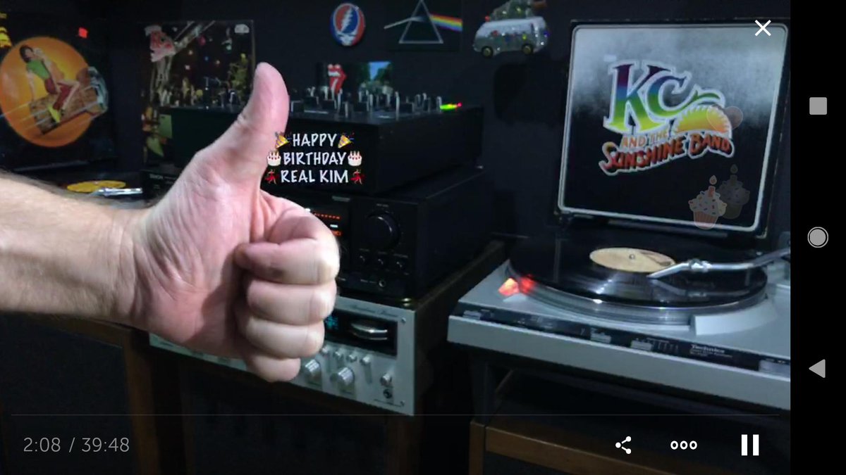 OccultSilence36's tweet image. Watch @jakefree's broadcast: 🕺🏼KC &amp;amp; THE SUNSHINE BAND☀️🎸 💿LP&amp;amp;VID📹 #Jakecrew 🚌🔊 #Music 🎶 🎂HAPPY #BIRTHDAY KIM💃🏻 pscp.tv/w/cDWMgzFXZ0Vn…