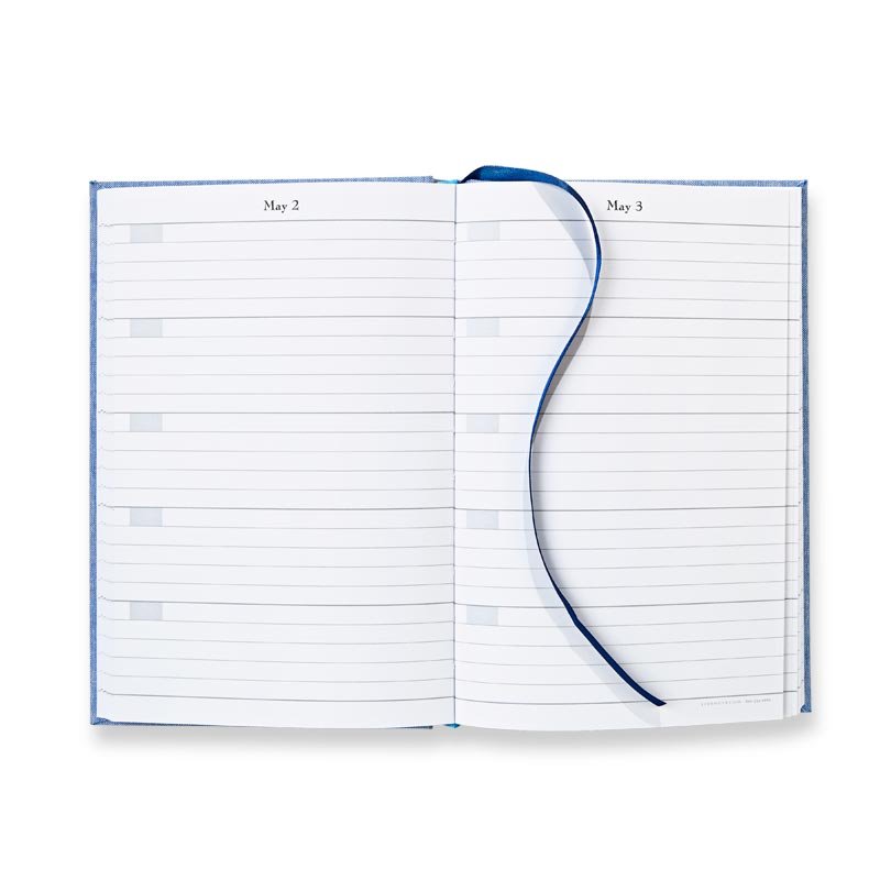Levenger's tweet photo. Where Will You Be in 5 Years?
Keep precious #memories close to you with our best-selling 5-Year Journal - Now in New Colors!⁣
This handsomely bound hardcover #5yearjournal provides an elegant way to record personal times to remember.
Shop all Journals - https://t.co/jM86wqmeWO https://t.co/A4QUmKhM3Z