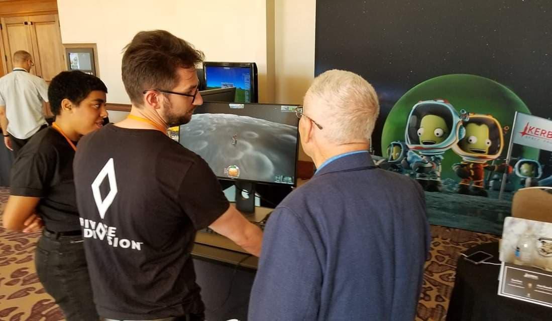 Spacefest's tweet photo. #Apollo13 #astronaut Fred Haise giving flight advice to @KerbalSpaceP at our #STEAM extravaganza at #SpacefestX this year! Hey, if anyone would know, he would. Have you played this game? #fredhaise #apollo #space #spacefest #tucson #arizona #nasa ๐ธ: @StraySwizzle https://t.co/7Nhhdpe9l5