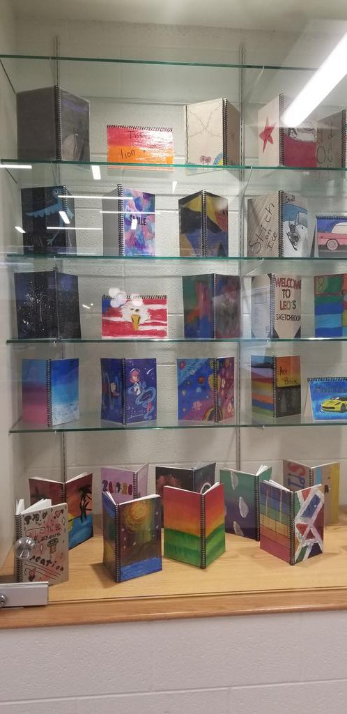 vlamonta's tweet photo. Sketchbooks...student choice.♡
@ccsd93  @JSPincipal, #wearejayhawks, #keepit100 https://t.co/pnjkYcN1IN