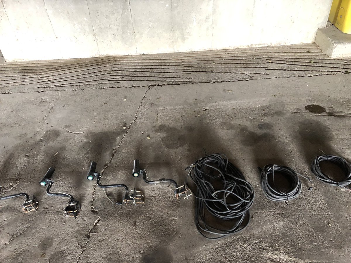 dietrich_ed's tweet photo. FOR SALE -5 Sensor Raven AutoBoom ISO control (this one ran on a JD2630) .... module , valvebank, harnesses sensors all included ... came off 2015 JD 4045R ... works great .... my understanding is works on other models and pull types - $5500 CAD OBO - call or txt 519-871-4830 https://t.co/PXVi5afG5o