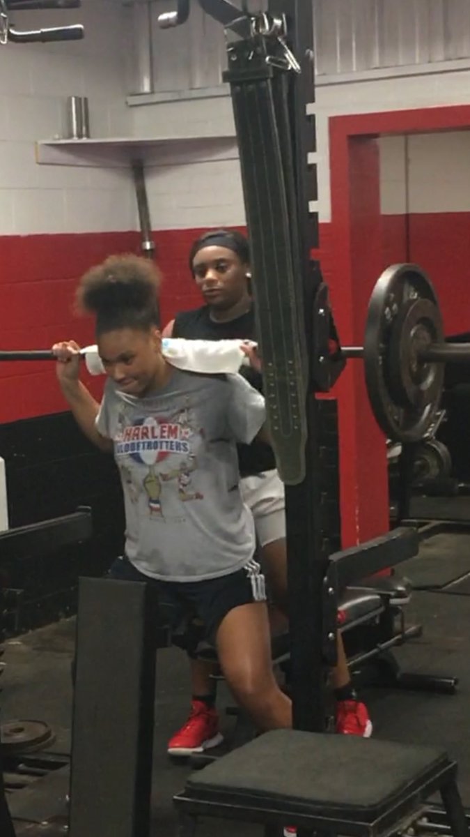 LADYWOLVES tweet media