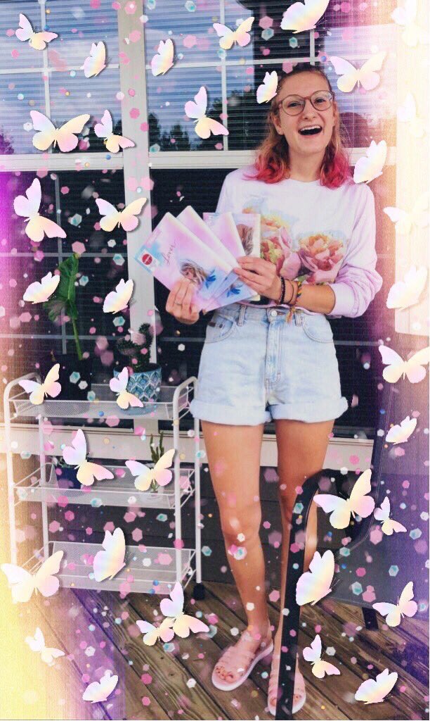 Taylor Swift tweet media