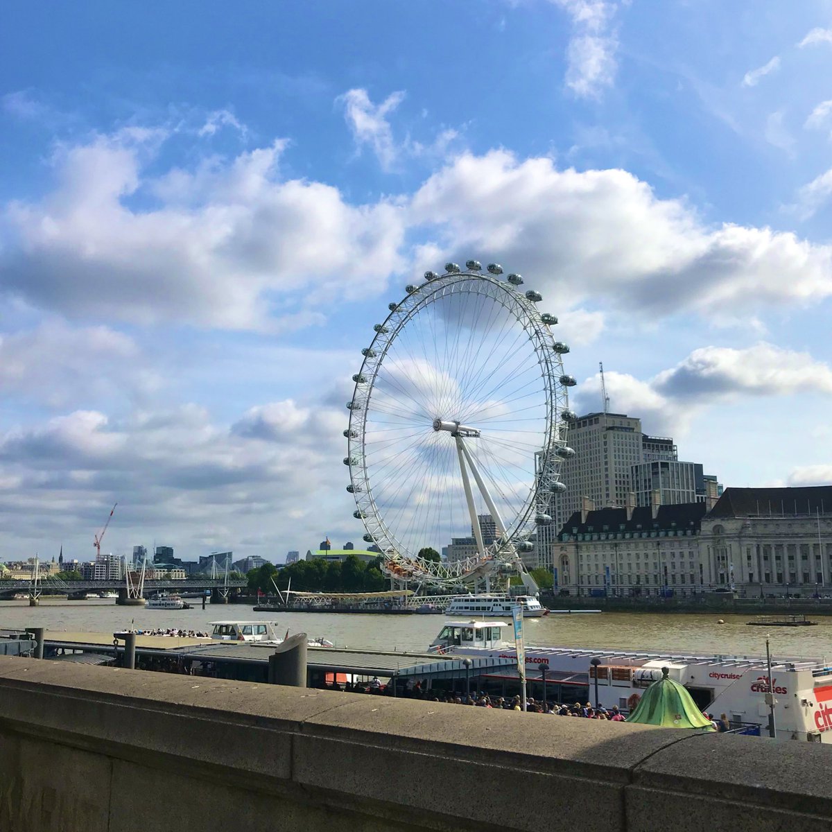 EK_Drake's tweet photo. This summer my #DalGradExperience afforded me the opportunity to study #philosophy in both #NewYorkCity 🍎 and the #UnitedKingdom 🇬🇧 at @PaceUniversity and @UCLan 
#AcademicTwitter @DalGradStudies https://t.co/muJAbNsFwp