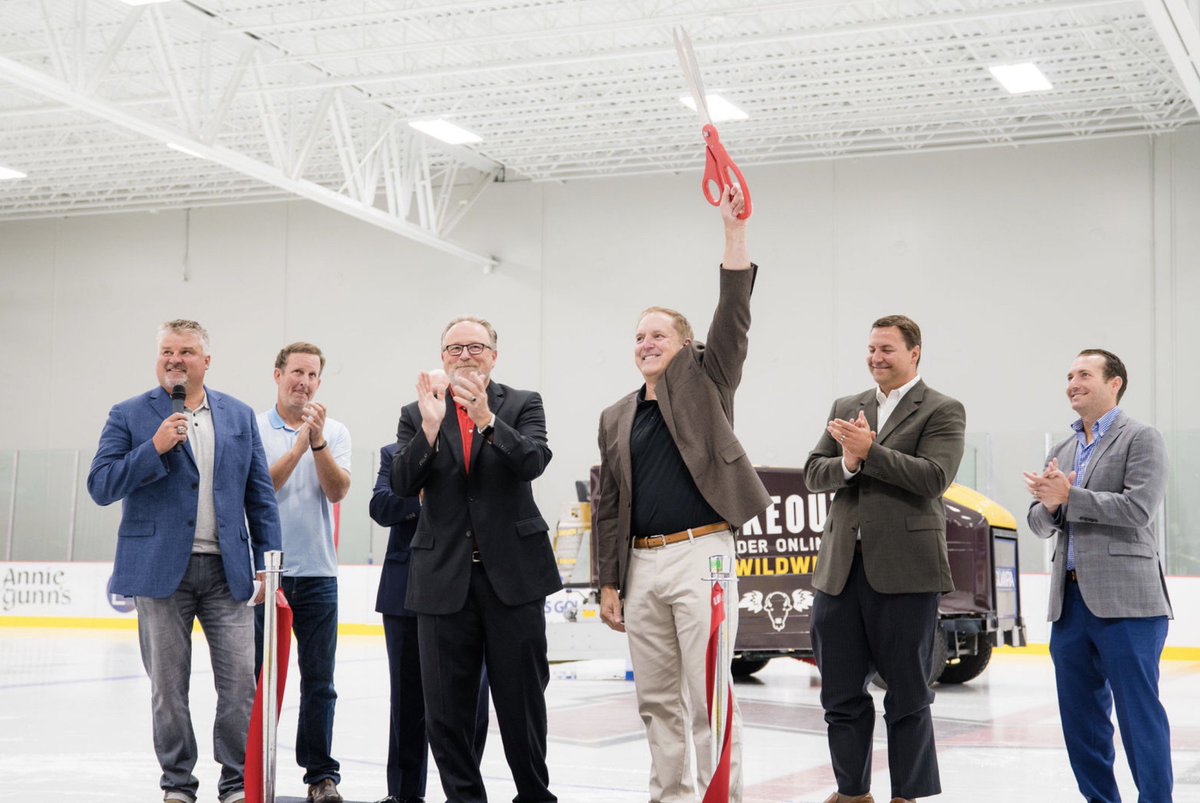 StLouisBlues's tweet photo. Hockey keeps growing in the heartland! Congratulations to everyone involved in the grand opening of the @MaryvilleU Hockey Center in Chesterfield. #stlblues #HeartlandOfHockey https://t.co/ImCMR8E2Jf