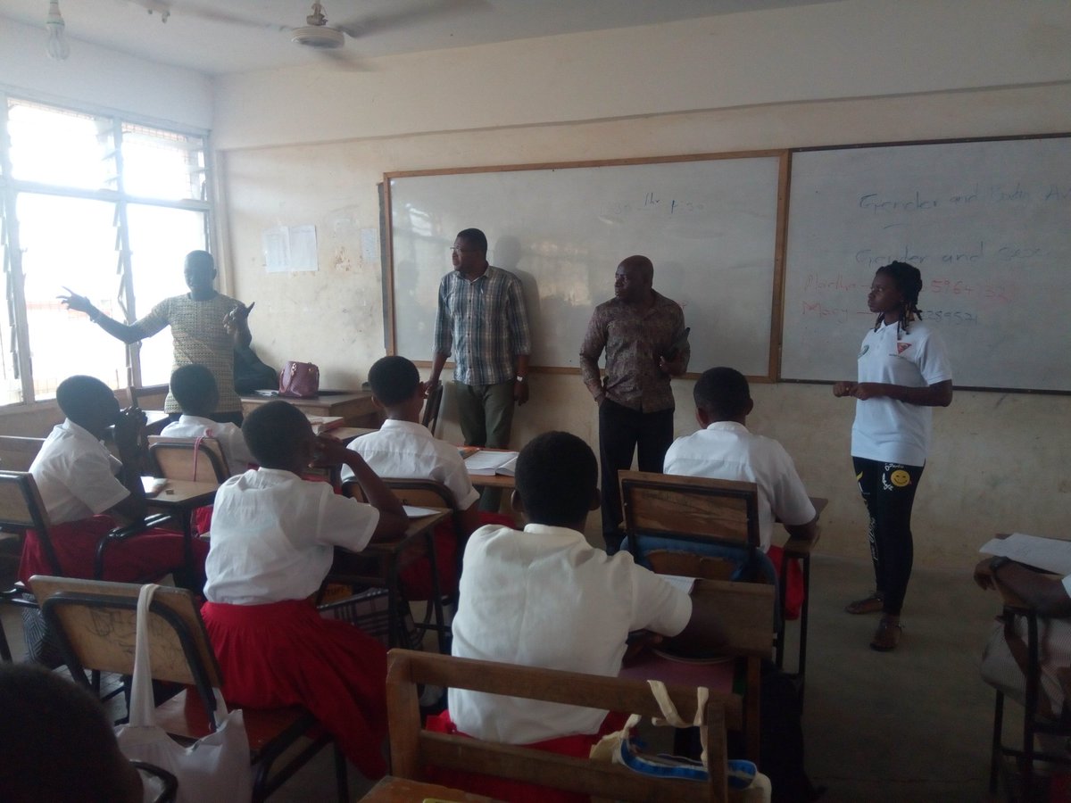 MissAkanlobe's tweet photo. It was a wonderful day meeting these great men from GHalliance from GUSO project who came to monitor and see what we have been doing with regards to CSE facilitation .@BlessedIreneS @AdubeaAmoah @TheGHAlliance @kwasiSELASSIE @akharigeya @YAMghana @Adhd_Ghana @PPAGGhana https://t.co/6TMj7lqfep