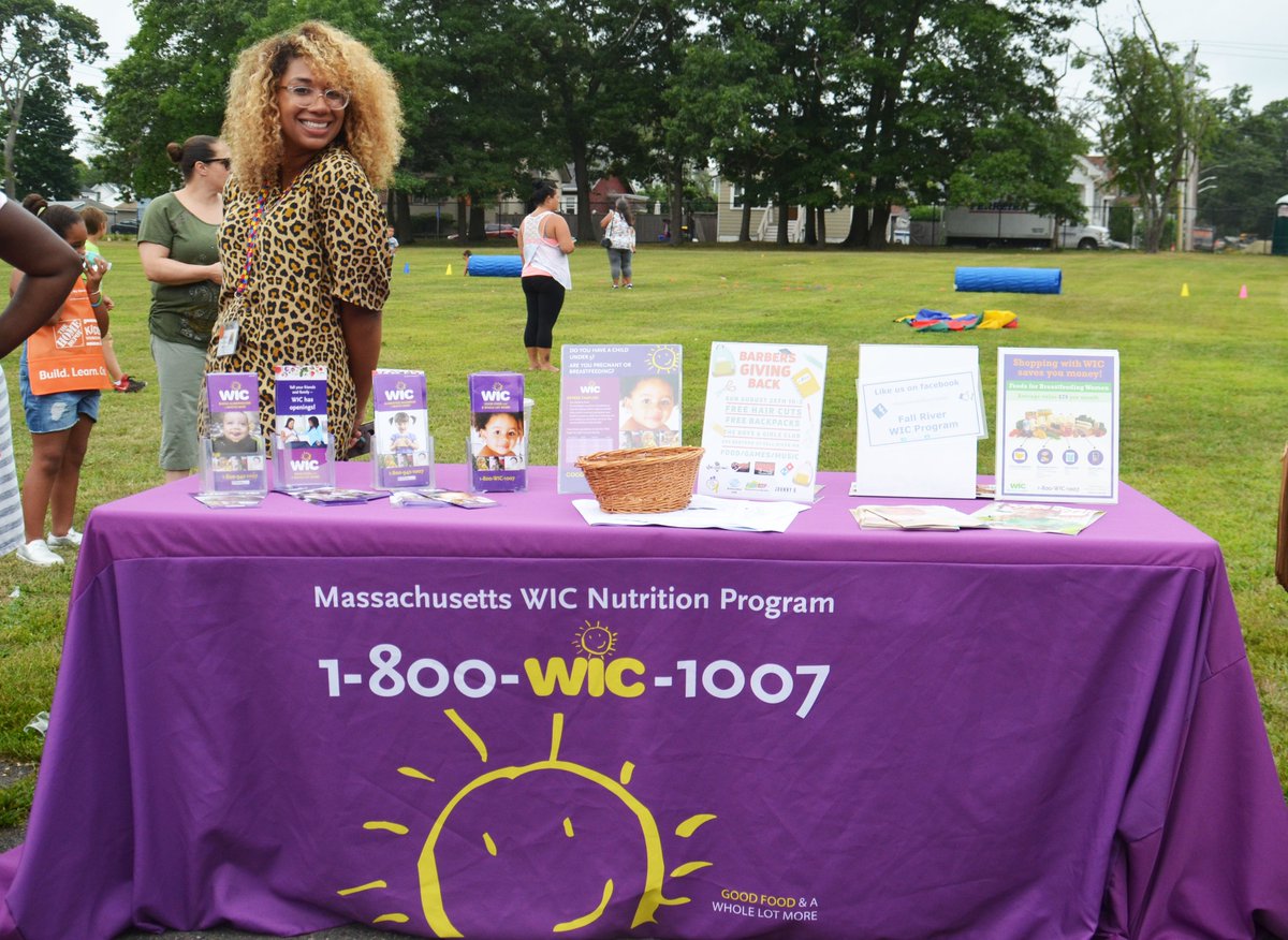 GFRPartners's tweet photo. On Wed., Aug. 21, the @frpsinfo sponsored a #FREE, citywide #Back2School #FieldDay  @fallriver_ma families.

Held at @frps_sb, the event included kindness rock painting, bubble-making, wood-working, a whole group rhythmical activity &amp; distribution of over 400 #FREE backpacks. https://t.co/BxO6GRiN9l