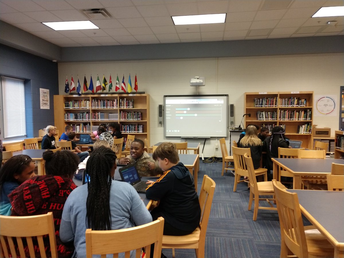 hThore1's tweet image. 6th graders had a blast using @quizlet to learn about the @RAMiddle_RAMS library &amp;amp; check out their 1st middle school books! @NadiaRo58610326  #RAMSInspire @AndersonFive @SCASLNet #SpeakUpSCASL #A5Media #BackToSchool2019