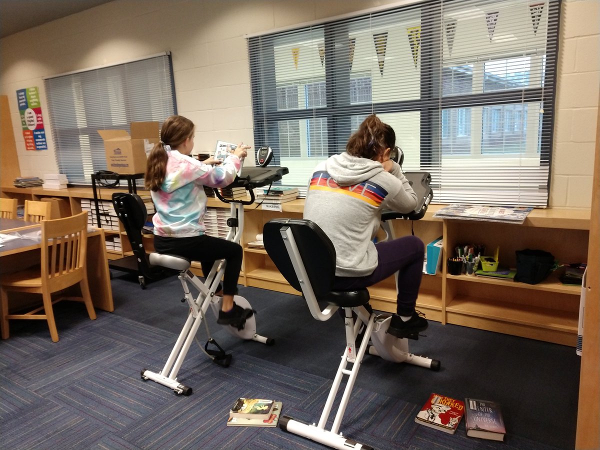 hThore1's tweet image. 6th graders had a blast using @quizlet to learn about the @RAMiddle_RAMS library &amp;amp; check out their 1st middle school books! @NadiaRo58610326  #RAMSInspire @AndersonFive @SCASLNet #SpeakUpSCASL #A5Media #BackToSchool2019