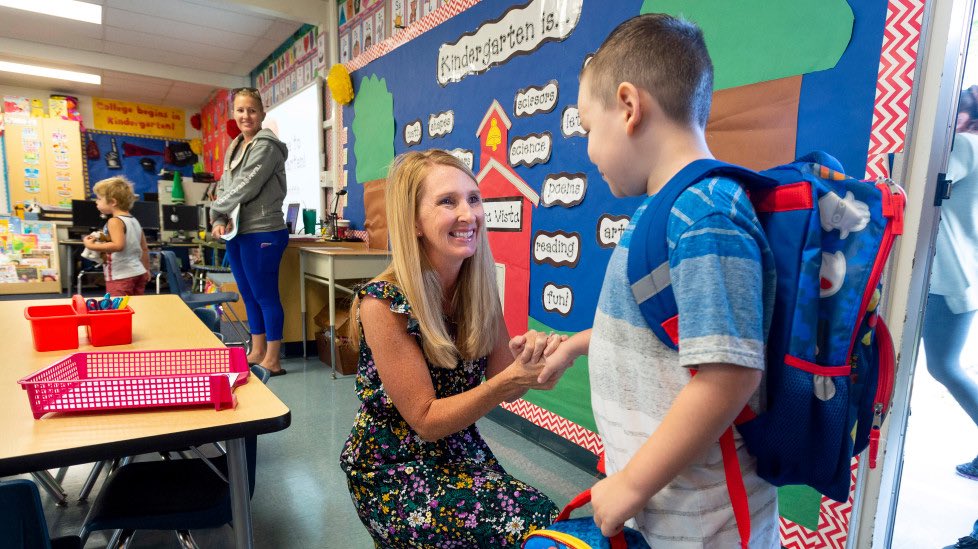 pylusd's tweet photo. βPlacentia-Yorba Linda district students face reality that summer is over and school is in sessionβ courtesy of the @ocregister π https://t.co/FLbXpPigNw #PYLUSD #PYLfirstday π https://t.co/LyxwOt1HAC