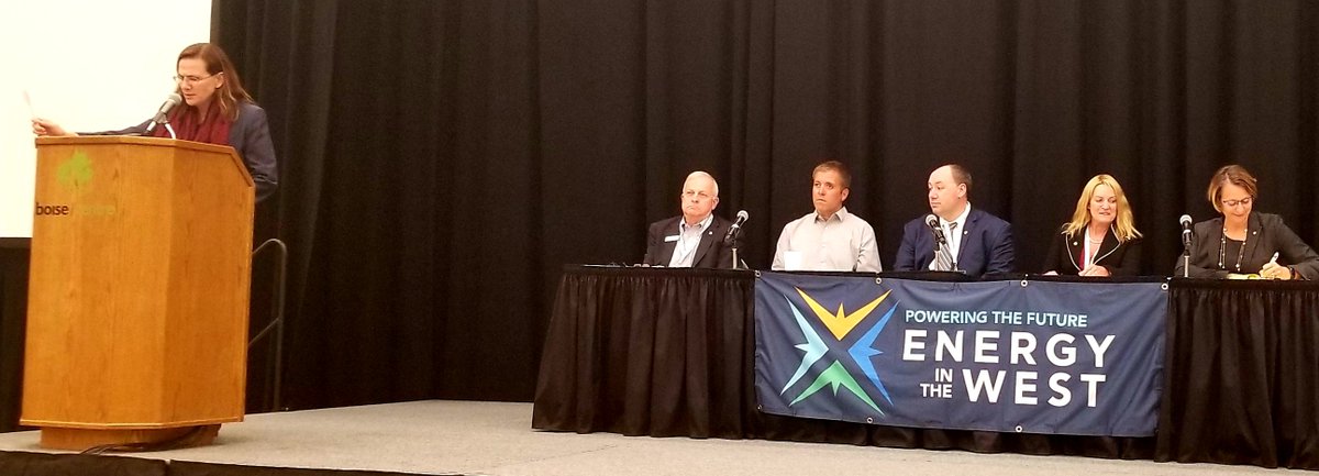 EventsApg's tweet image. Dr. Kathy Araujo @EPI_Energy, kicks off panel discussing enterprise/innovation in #energy transitions. Panel: Ray Stark @BoiseChamber; Dr. JoAnn Lighty @BoiseStateCOEN; Nic Miller, Venture College at BSU; Heidi Jarvis @IDTechCouncil; John Russell @CAESEnergy 
#EnergyintheWest