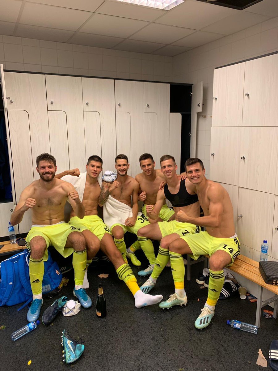 daniolmo7's tweet image. Misija ispunjena!
Ova ekipa je nevjerojatna... 💪💪💪
¡Misión cumplida!
Este equipo es muy grande... 💪💪💪
#UCL 🔵⚽️
