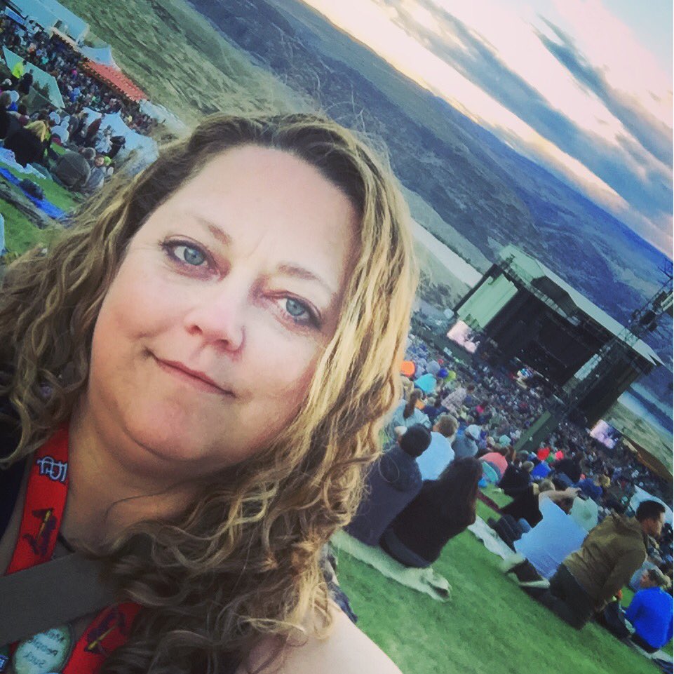 DontBurnThePig_'s tweet photo. #goodgoodtimes @ the #gorge2016 https://t.co/K9K8Z2tTIR